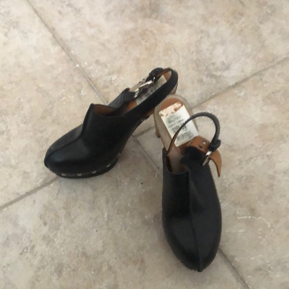 High heels black with silver decor, leather